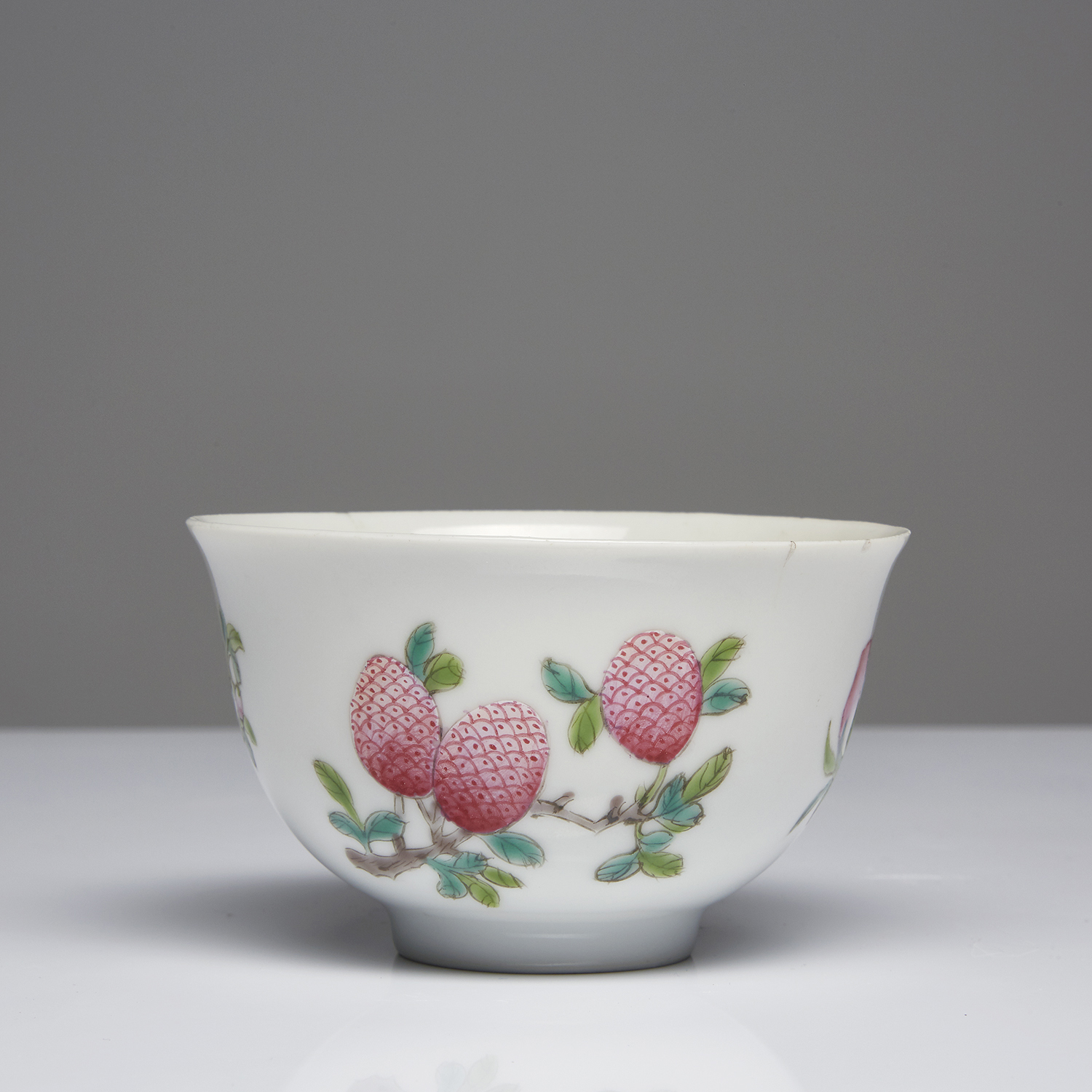 Coupe en porcelaine Qianlong : Résultat de vente